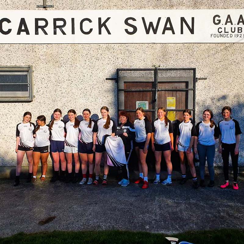 Carrick Swans GAA Kits from Cuchulainn